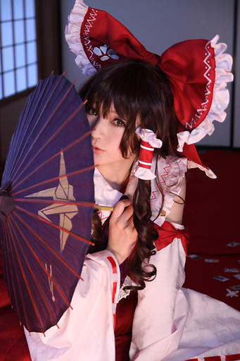 Touhou Project 08: Imperishable Night - It's COSPLAY time!