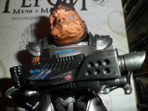 Mass Effect 3 - Grunt Action Figure - обзор